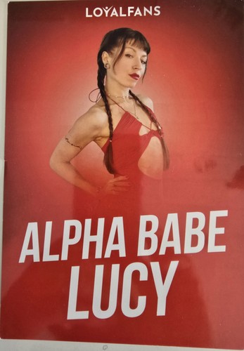 Alpha babe lucy cartolina - alpha,